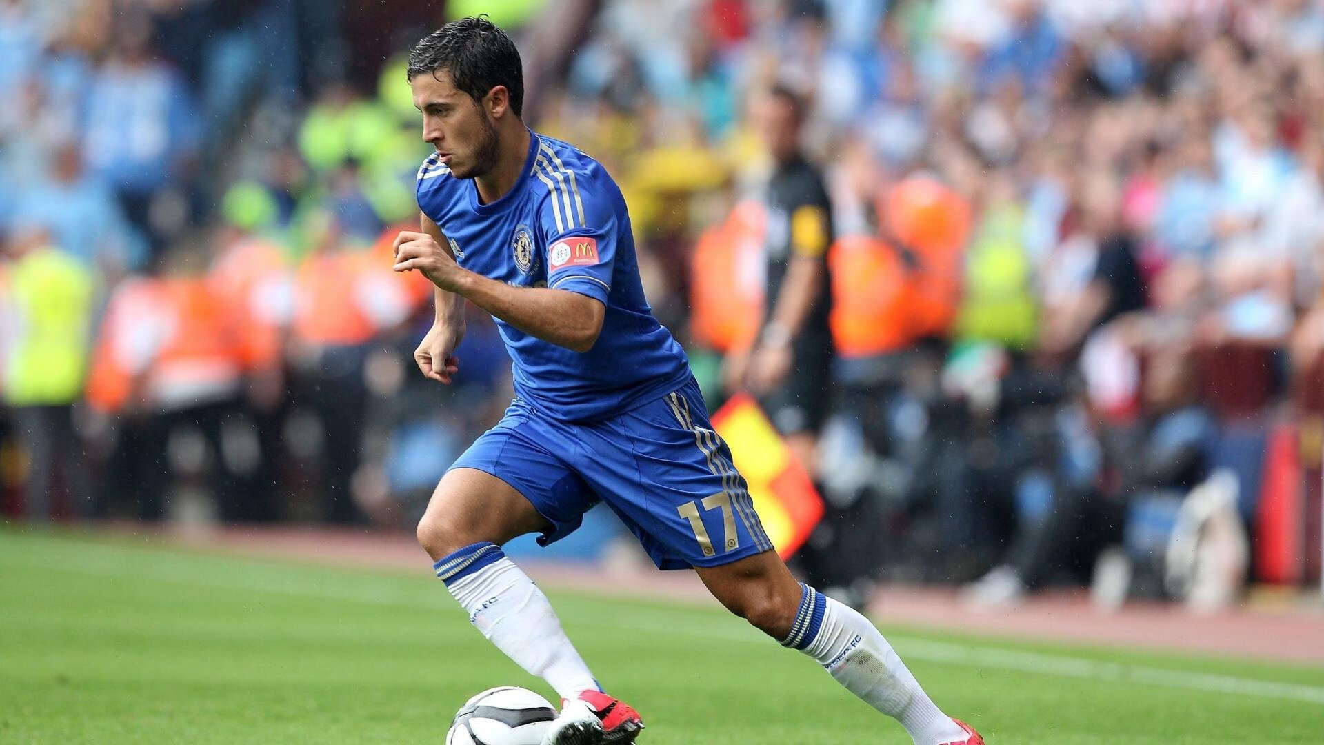 Doinb爆冷击败日本队，问鼎冠军引爆全场！